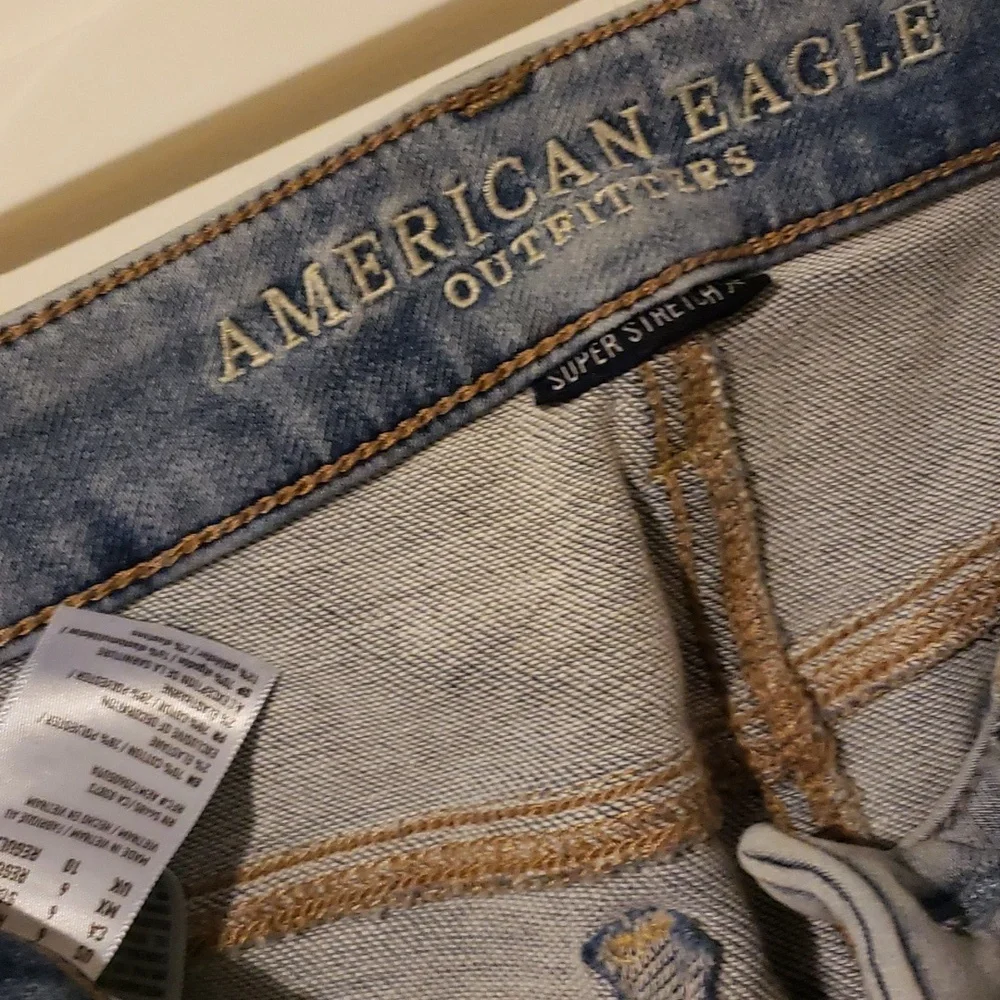 American Eagle - Picture 2 of 3